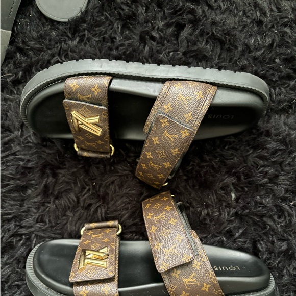 WMNS LOUIS VUITTON SUNSET FLAT COMFORT SANDAL - Picture 5 of 7